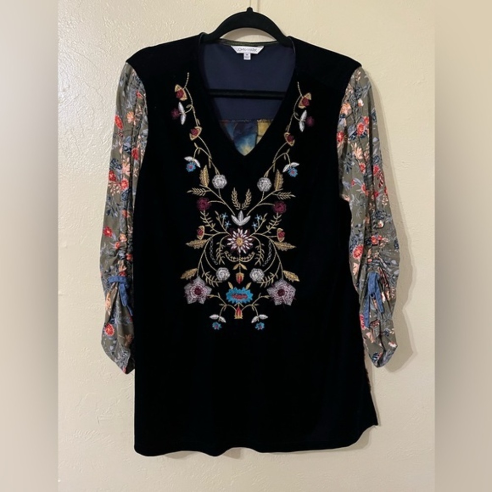 Women's John Mark Boho Embroidered Burnout Velvet Sleeve Blouse Size Medium